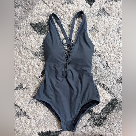 Michael Khors One peice - Picture 1 of 4